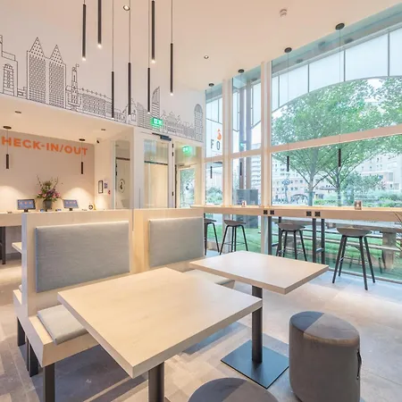 Fox Scheveningen Otel 2*