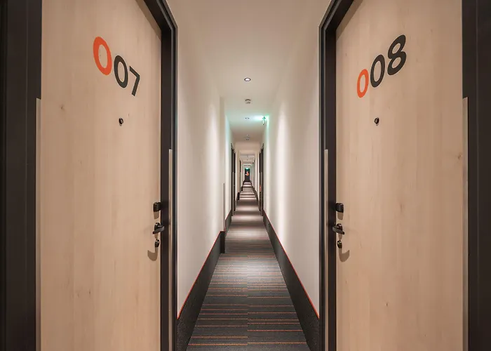 Fox Scheveningen Hotel 2*