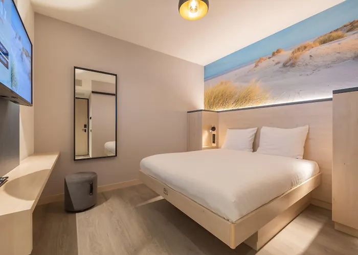 فندق Fox Scheveningen 2*